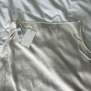 NWT Aritzia Elixir Midi Skirt
